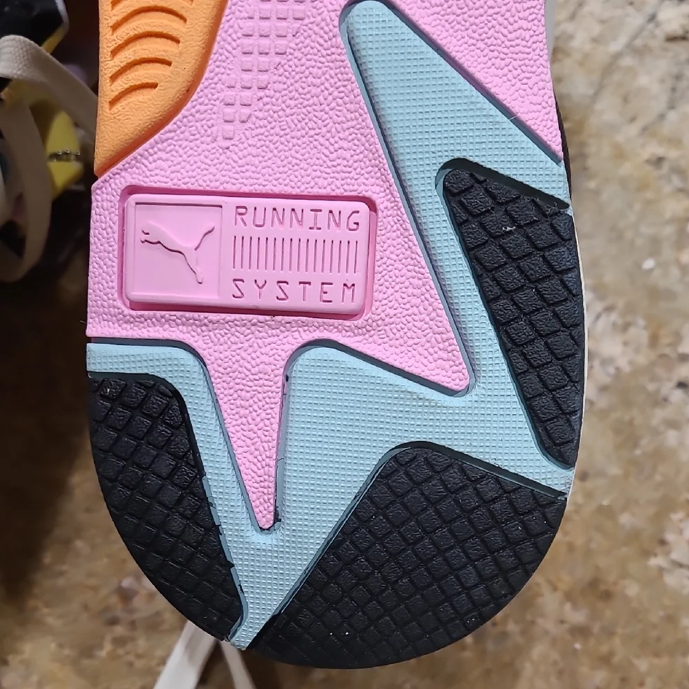 Puma Squishmallows Cam #1 Multicolor Sneakers with Cat Design Womens Sz 9